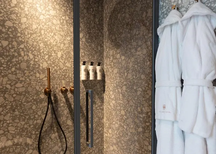 Palazzo Utini 5* نوسيتو