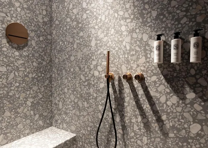 Palazzo Utini 5* نوسيتو